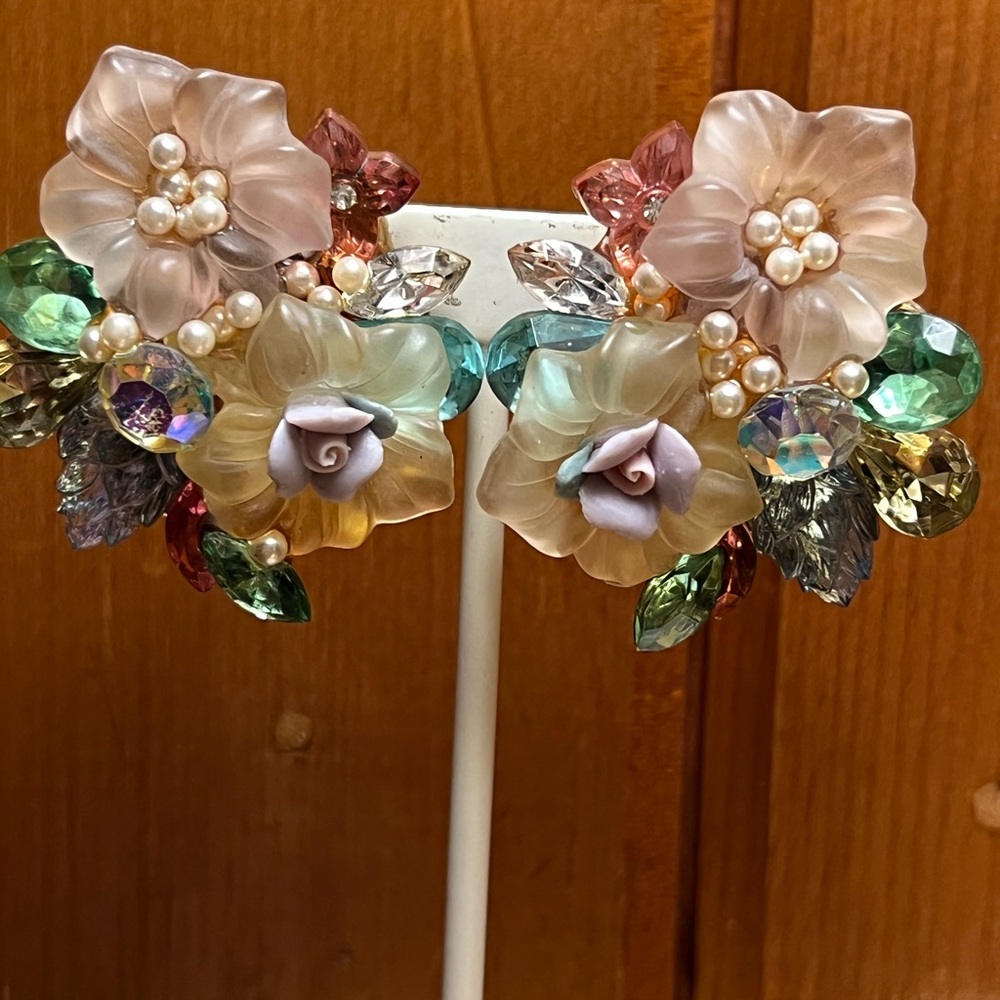 Vintage Katrina colorful pastel flower post earrings